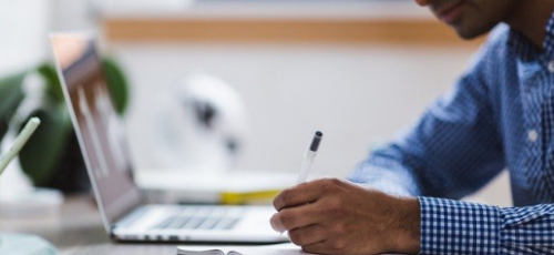 Cómo escribir una tesis y finalizarla con éxito